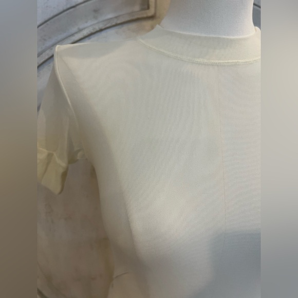 SKIMS Summer Mesh Cream Women's Short Sleeve Bodysuit - Picture 2 of 6